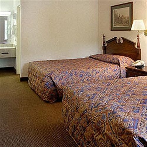 Econo Lodge Форест Сити Екстериор снимка