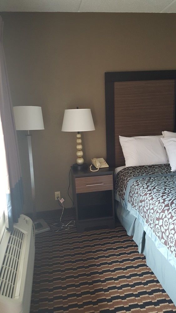 Econo Lodge Форест Сити Екстериор снимка