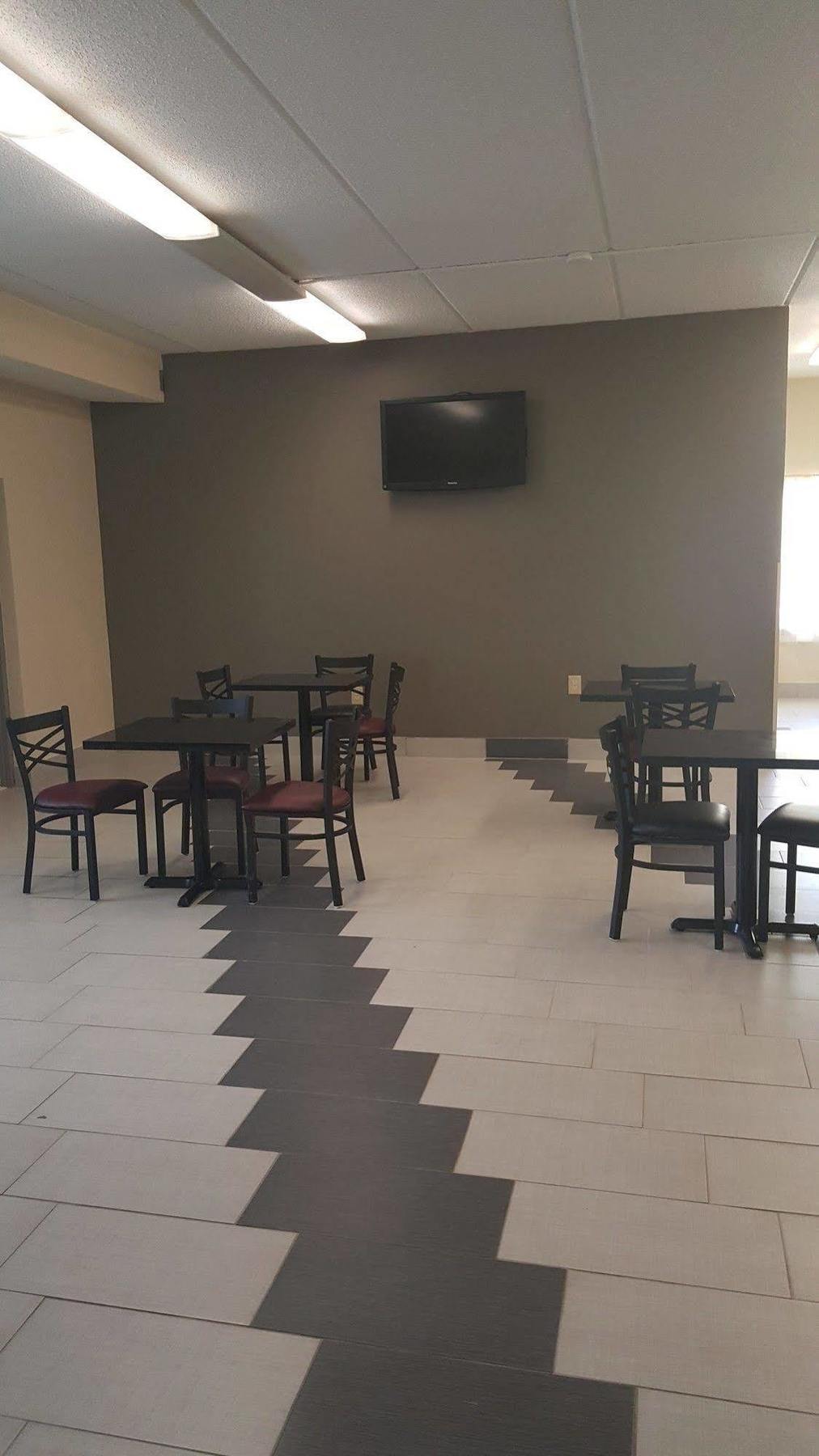 Econo Lodge Форест Сити Екстериор снимка