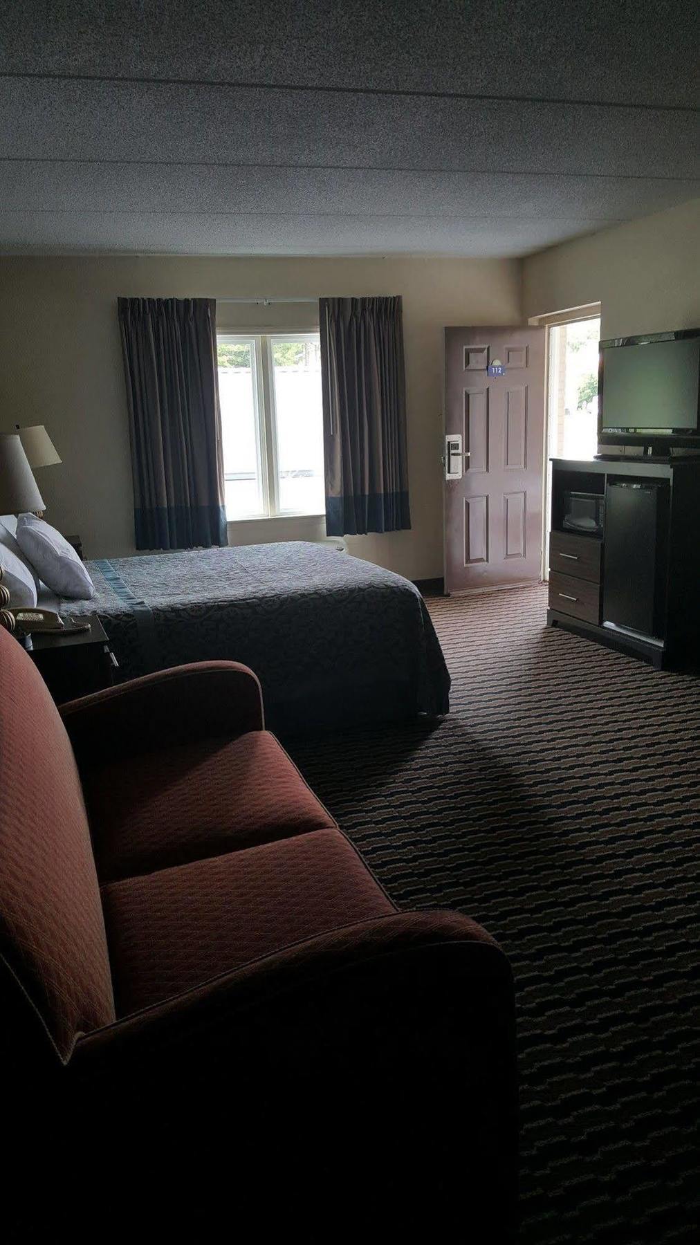 Econo Lodge Форест Сити Екстериор снимка